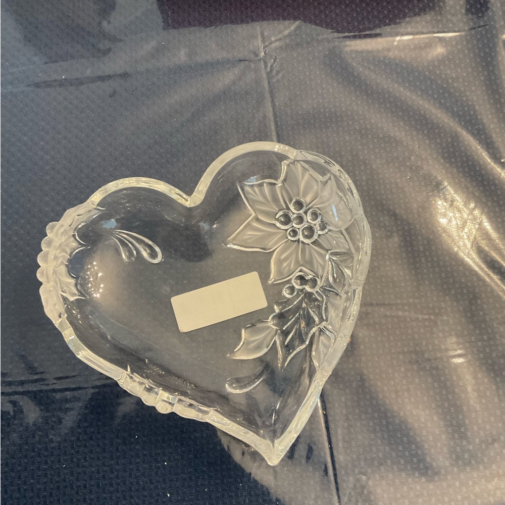Mikasa heart shape glass bowl